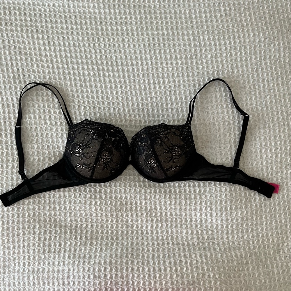 La Senza 32D black push up bra